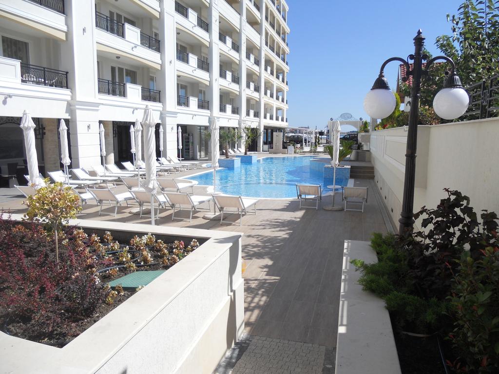 Penelopa Palace Apartments